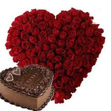 Heart of 30 red roses with heart Chocolate Cake 1 Kg